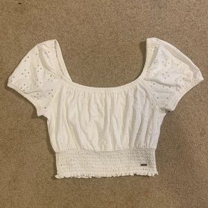 HOLLISTER WHITE PUFF SLEEVE CROP TOP